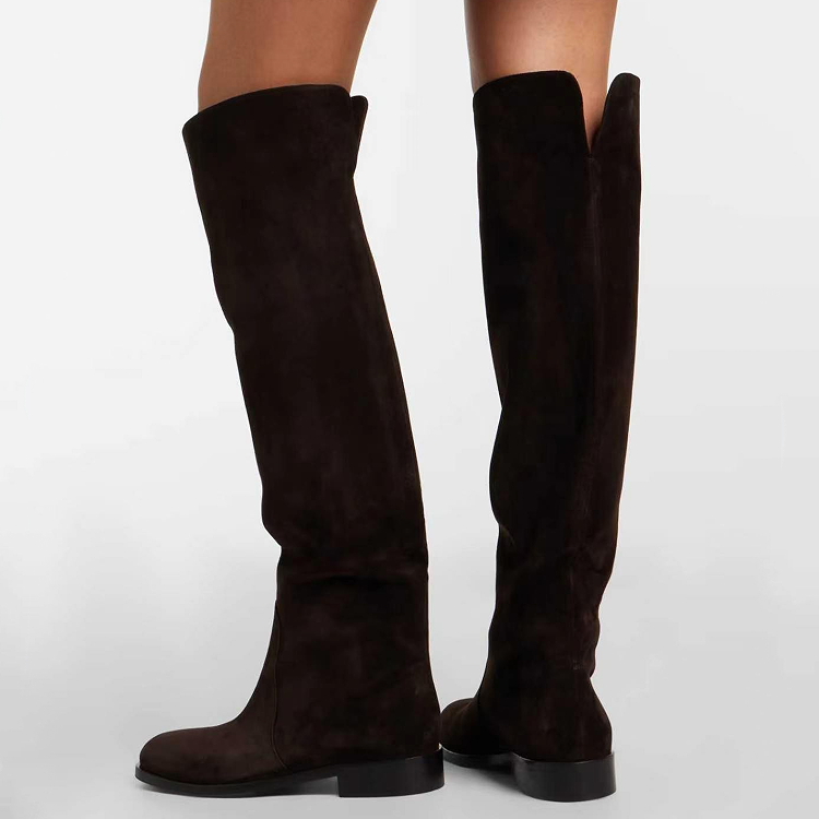 Knight Boots in Suede with Chunky Mid Heel